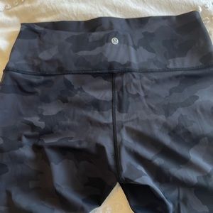 Lululemon black camo high waisted wunder train legging